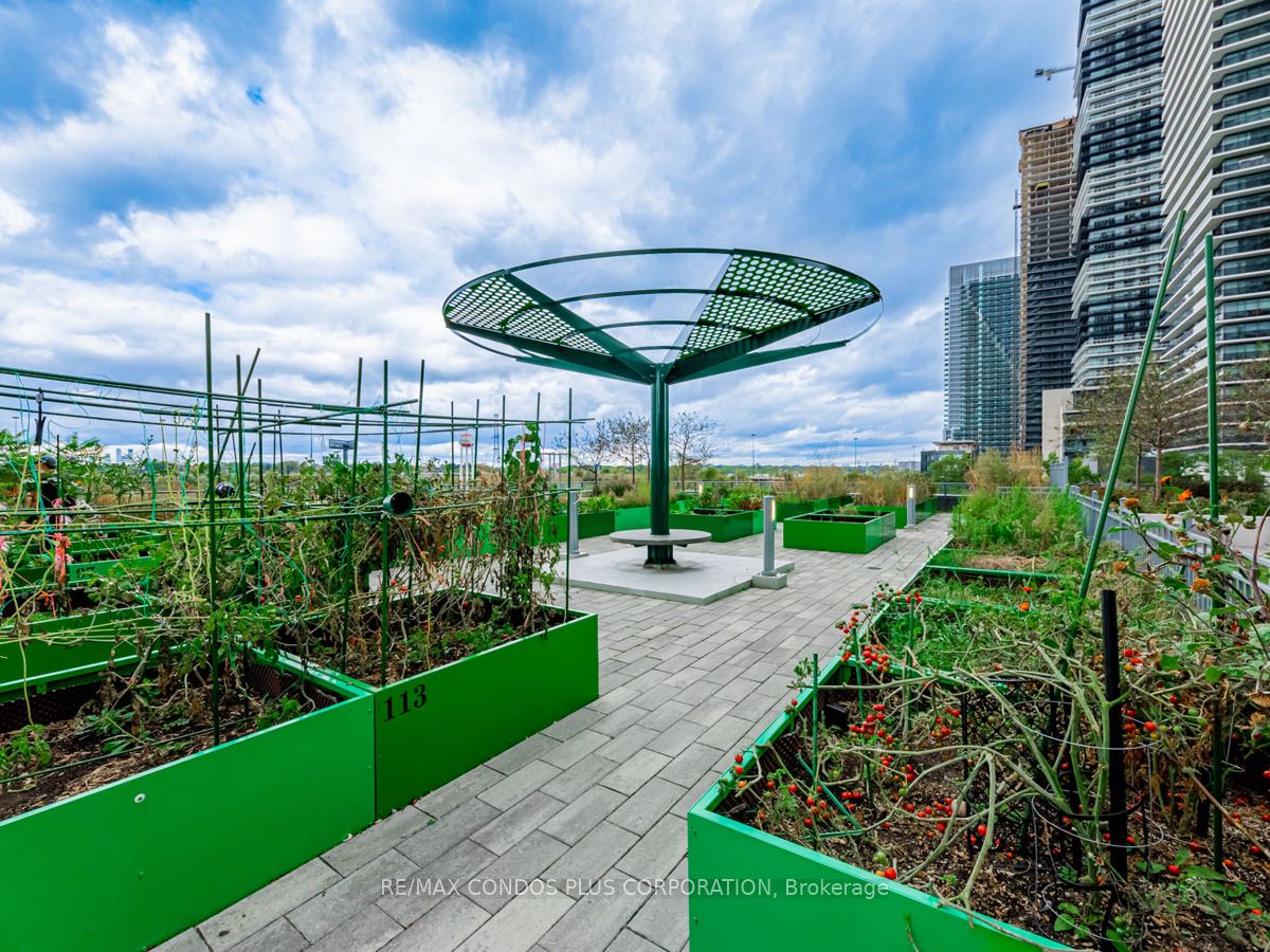30 Shore Breeze Drive #6104