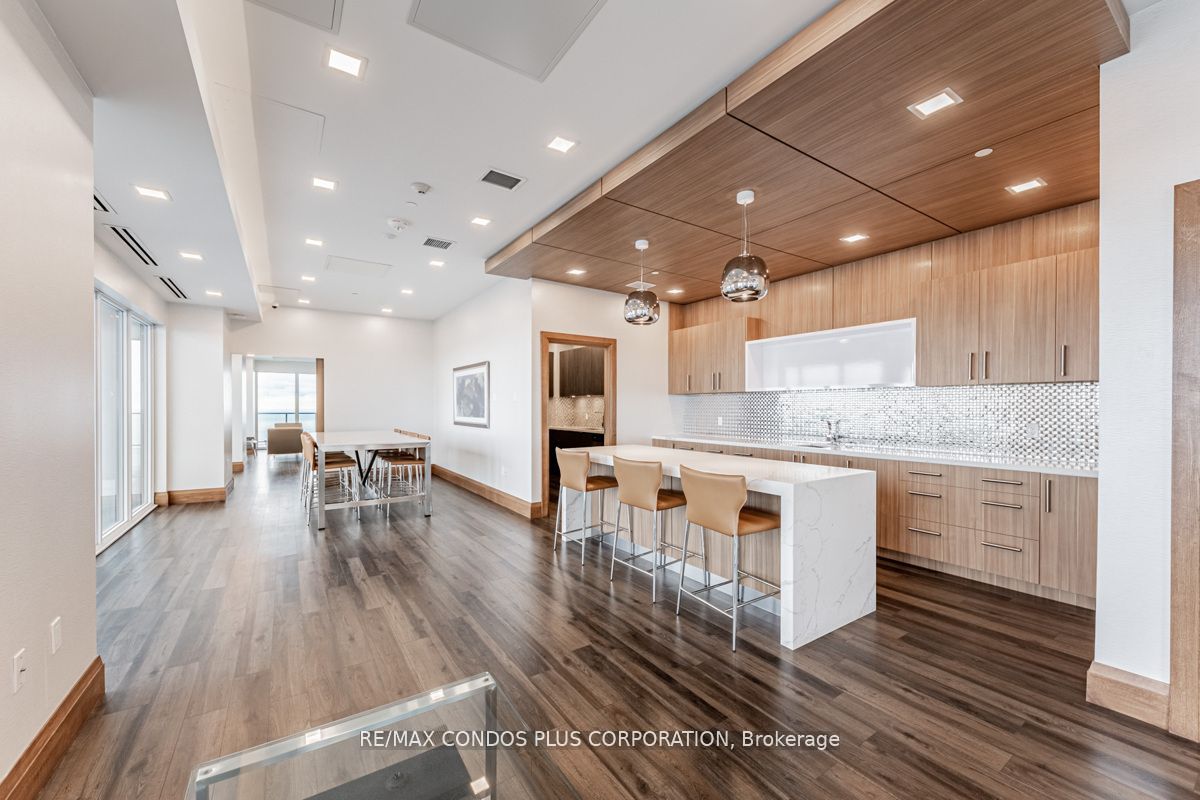 30 Shore Breeze Drive #6104