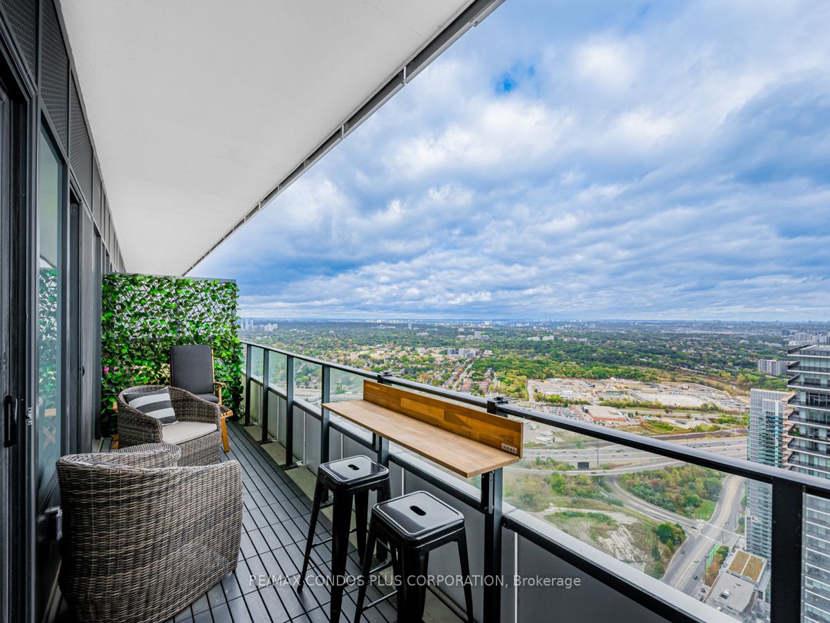 30 Shore Breeze Drive #6104