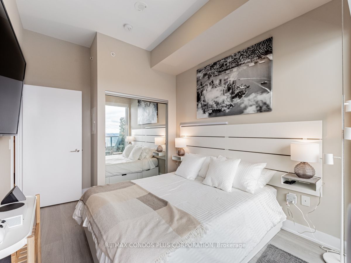 30 Shore Breeze Drive #6104