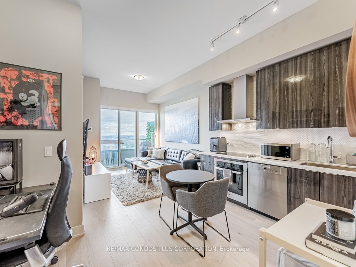 30 Shore Breeze Drive #6104