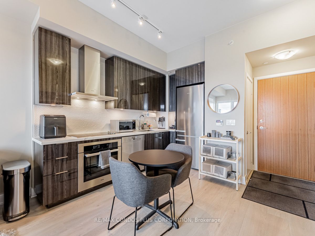 30 Shore Breeze Drive #6104