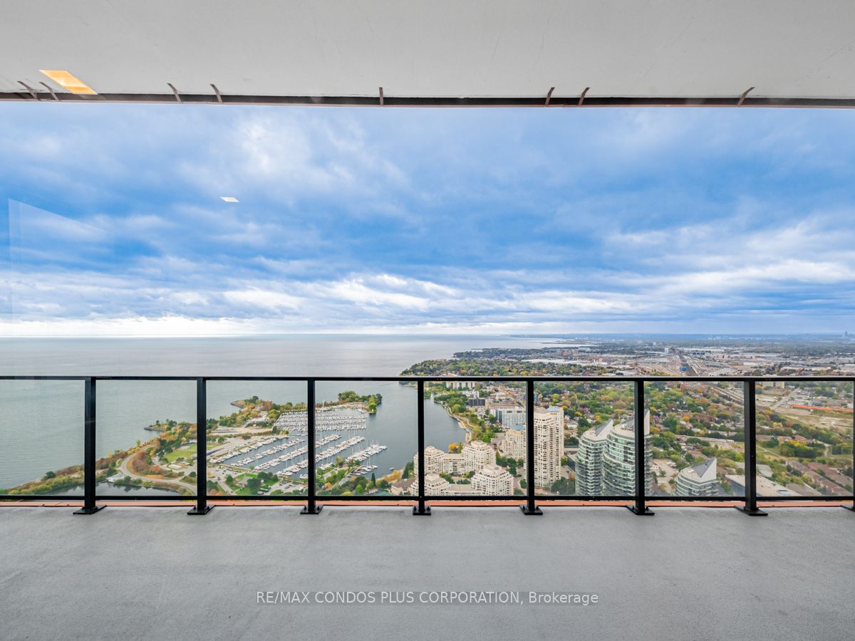 30 Shore Breeze Drive #6104