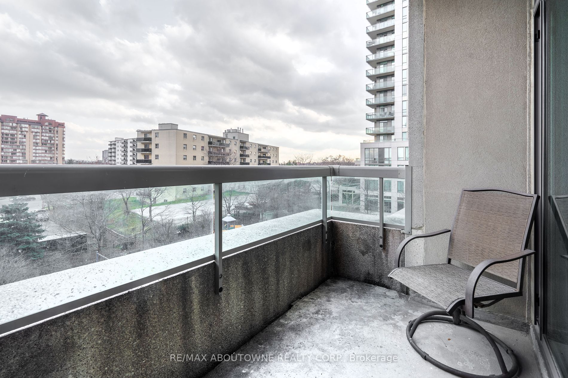 3504 Hurontario St, #505