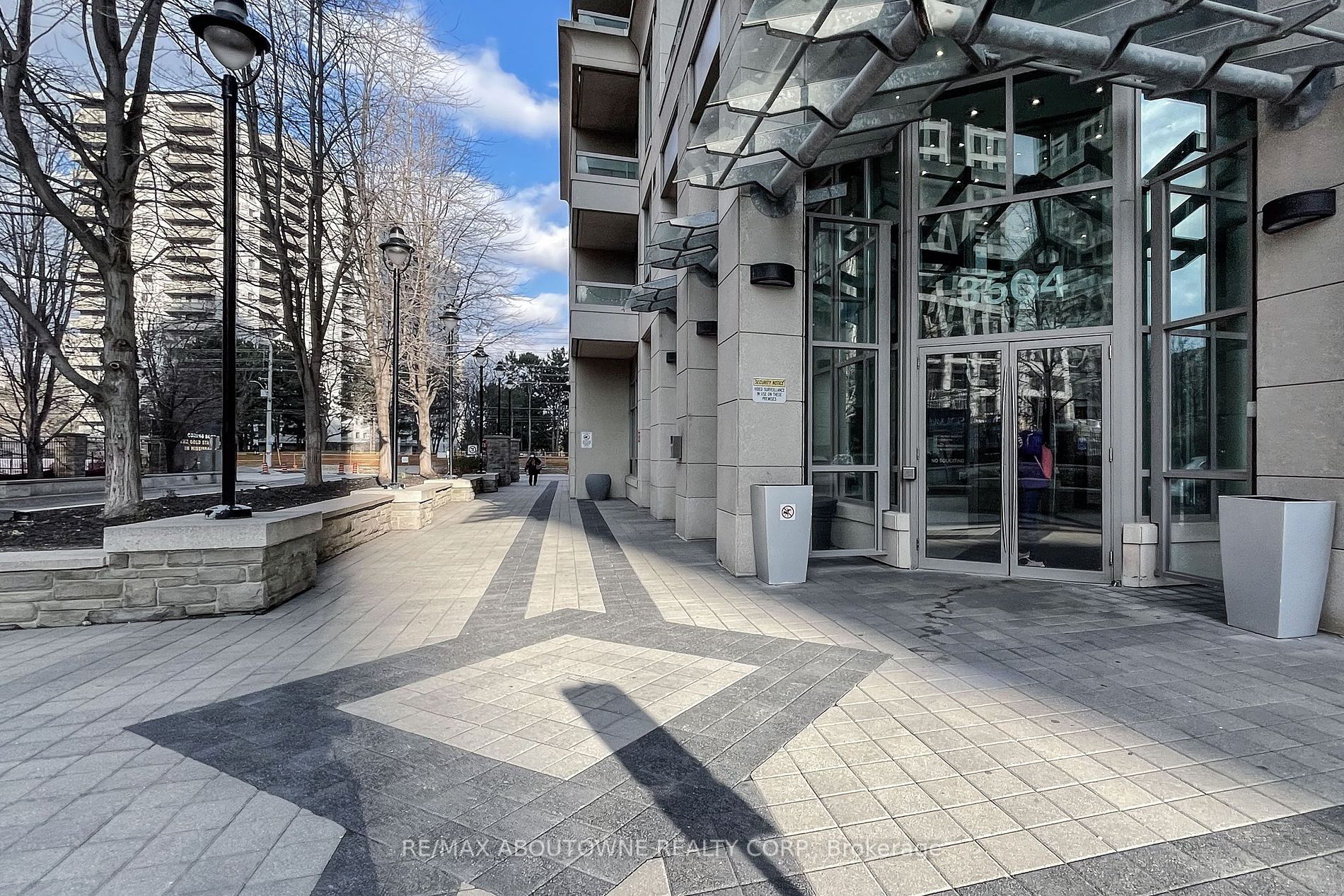 3504 Hurontario St, #505