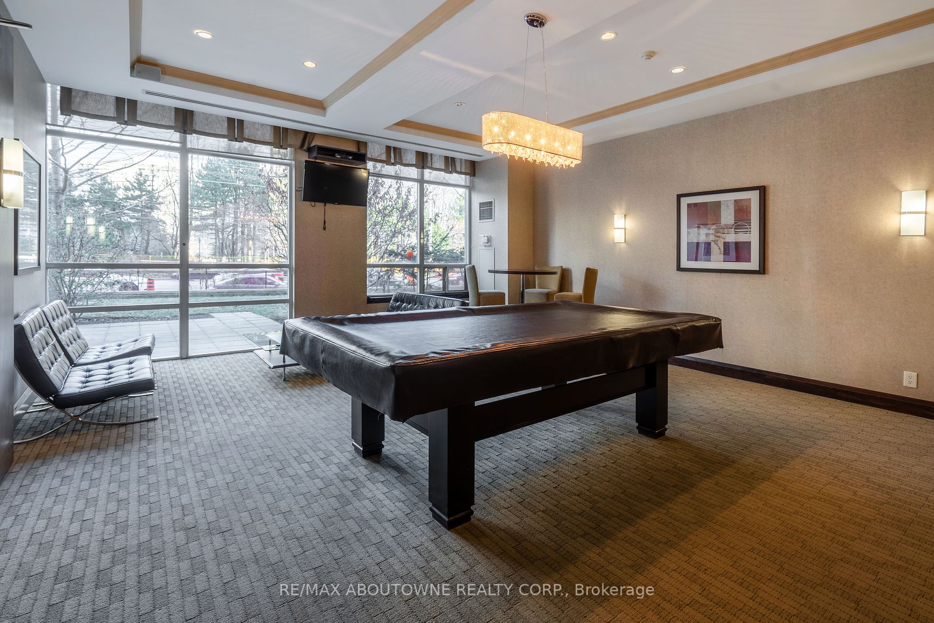 3504 Hurontario St, #505