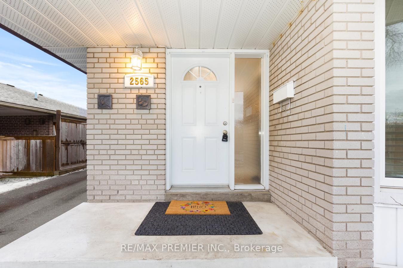 2565 Padstow Cres