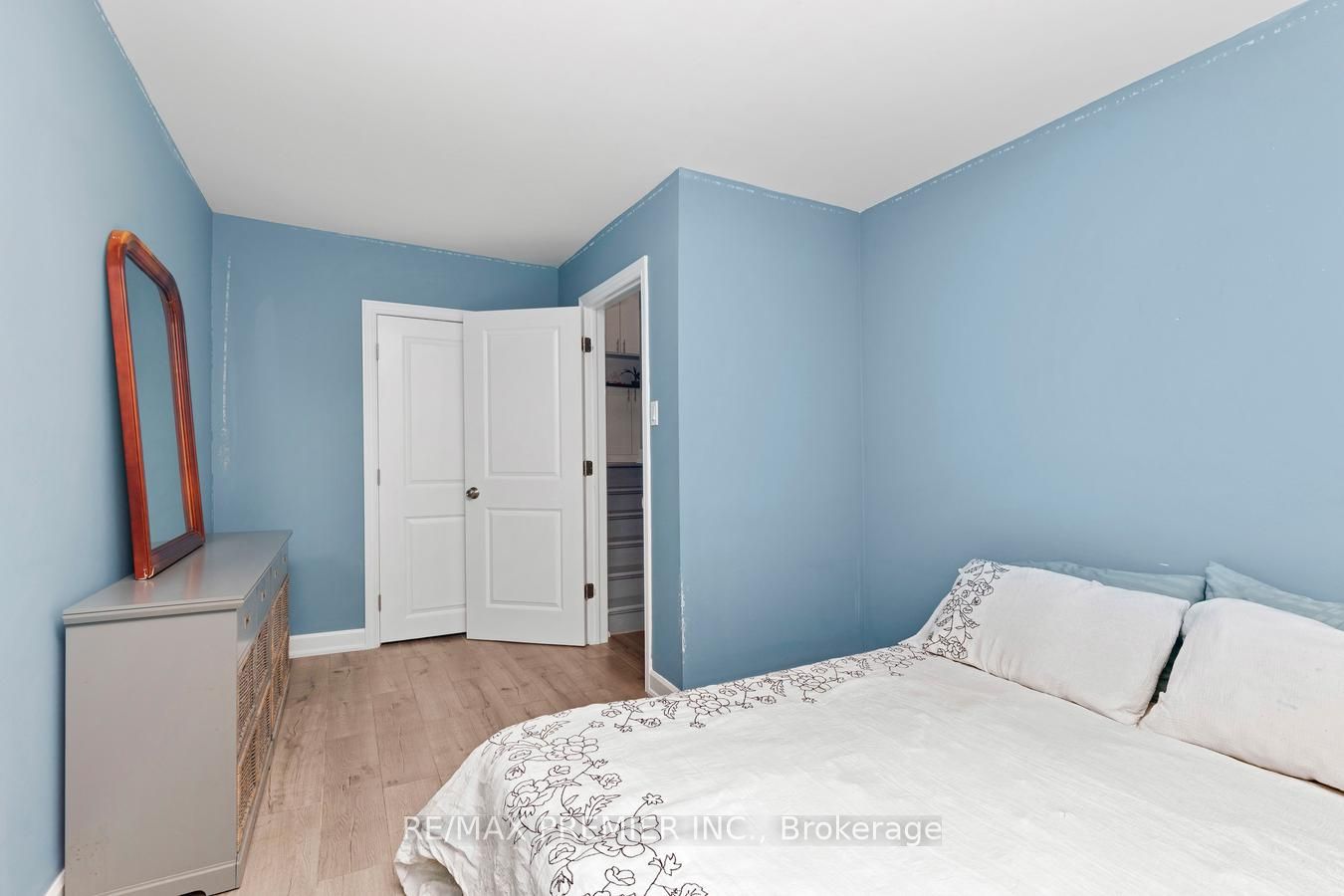 2565 Padstow Cres