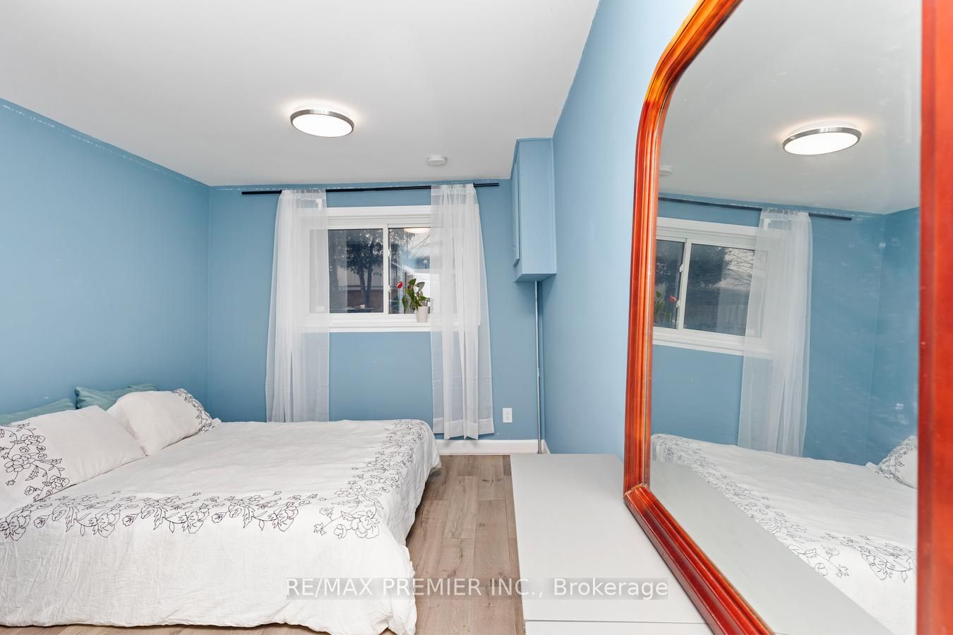 2565 Padstow Cres