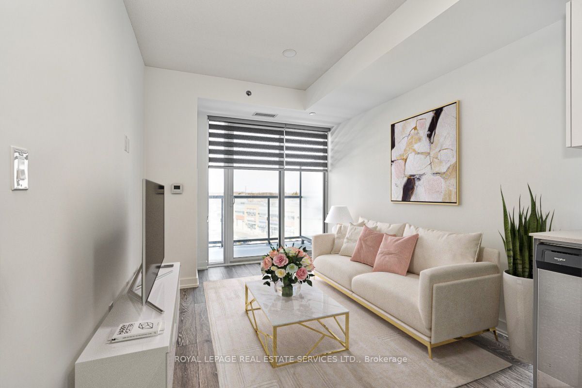 3200 Dakota Common, #B215