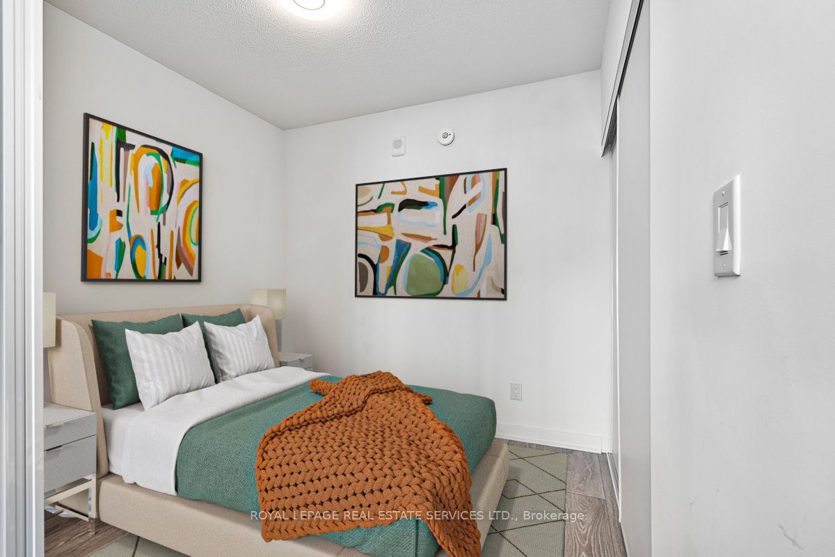 3200 Dakota Common, #B215