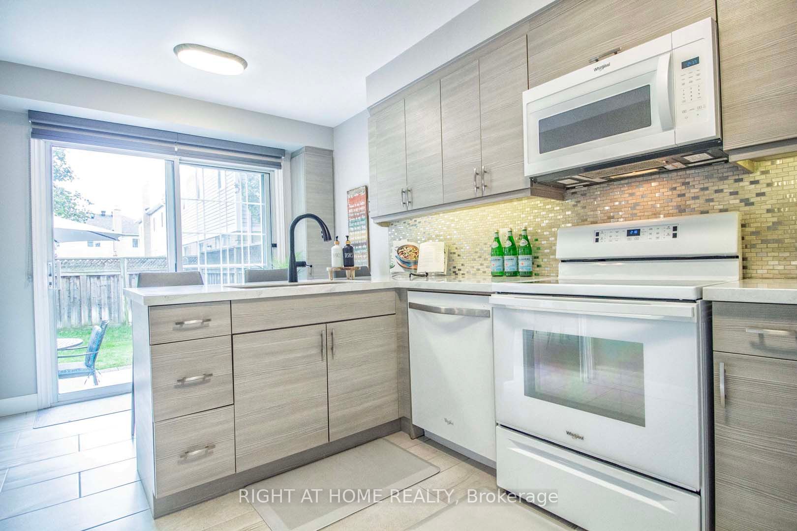 49 Heathcliffe Sq, #68