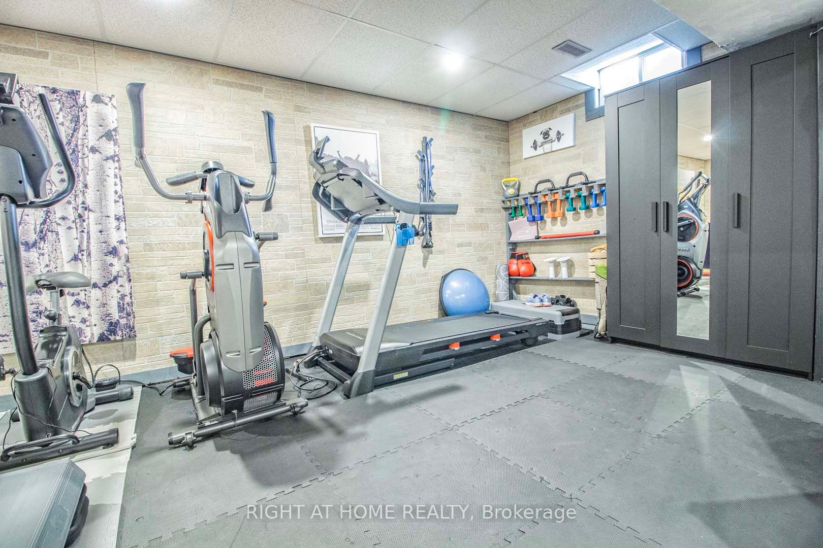 49 Heathcliffe Sq, #68