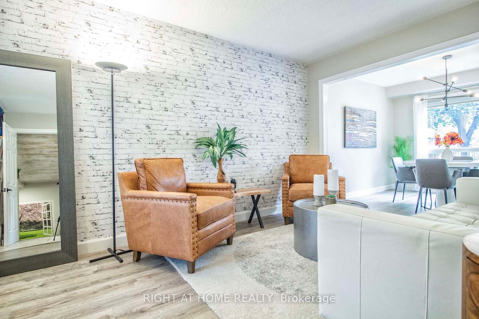 49 Heathcliffe Sq, #68