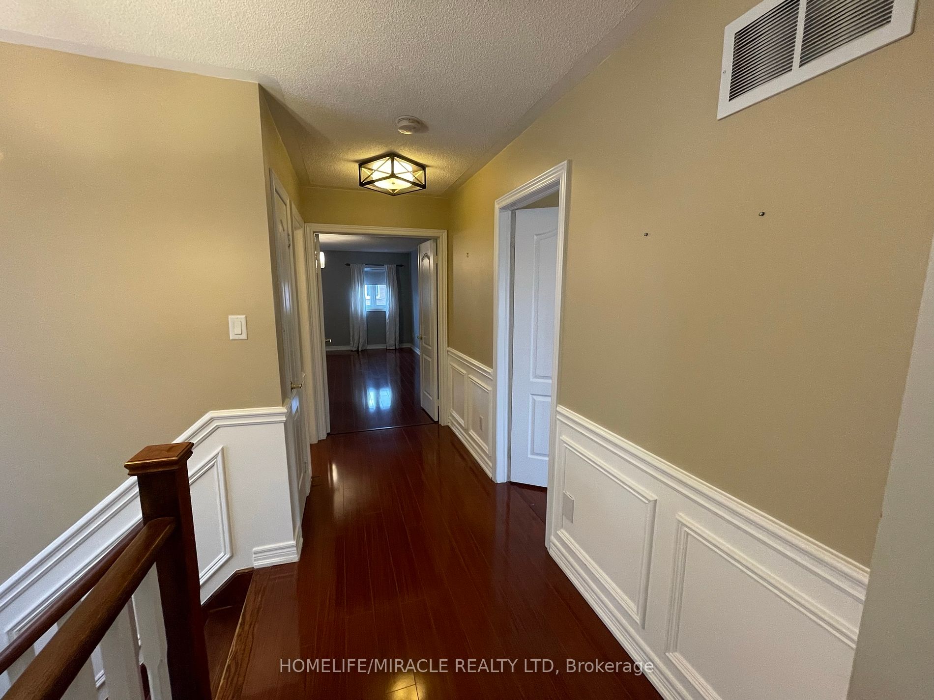 22 Amaryllis Dr