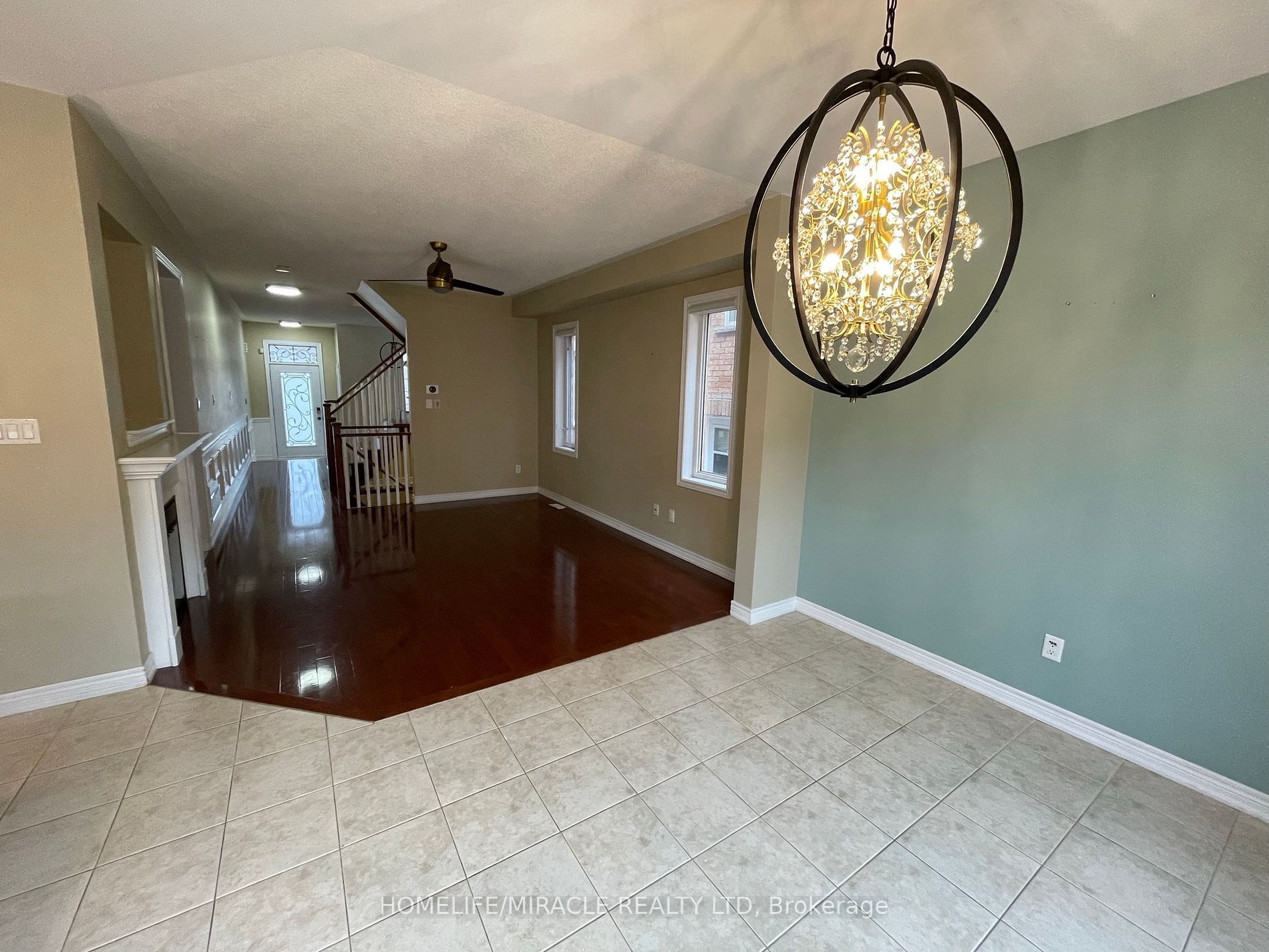 22 Amaryllis Dr