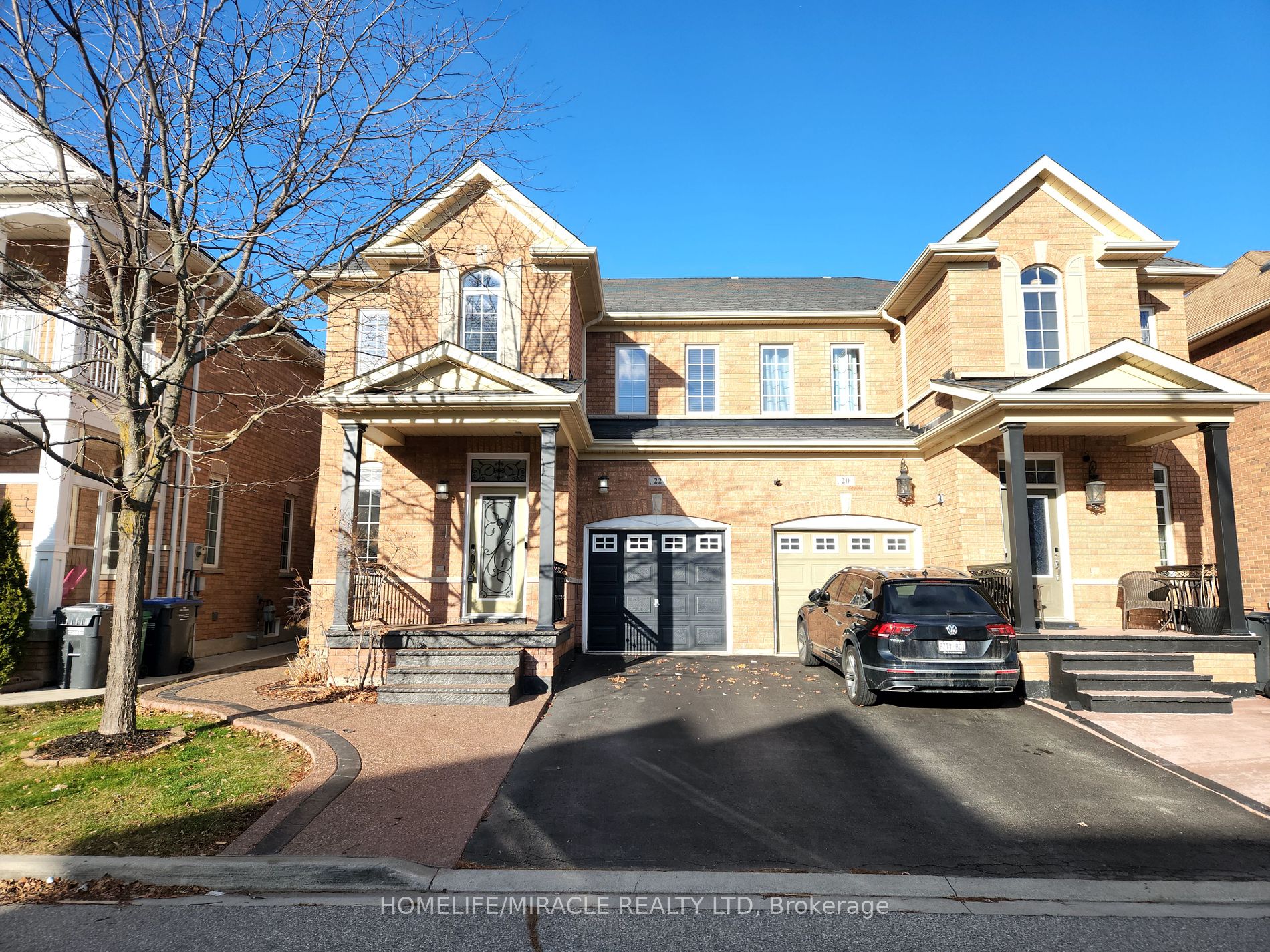 22 Amaryllis Dr