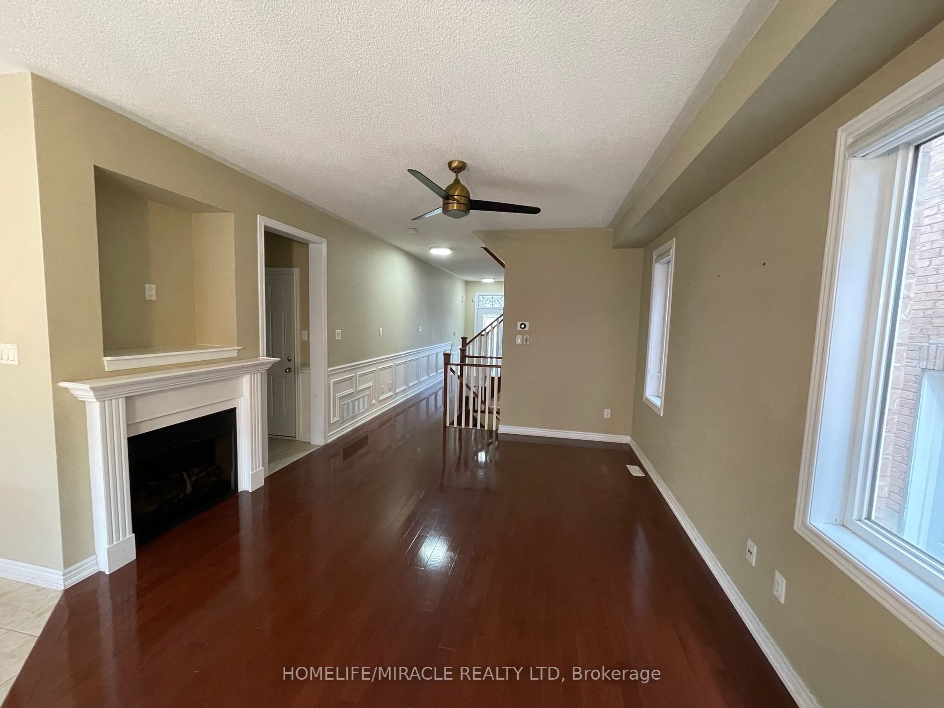 22 Amaryllis Dr