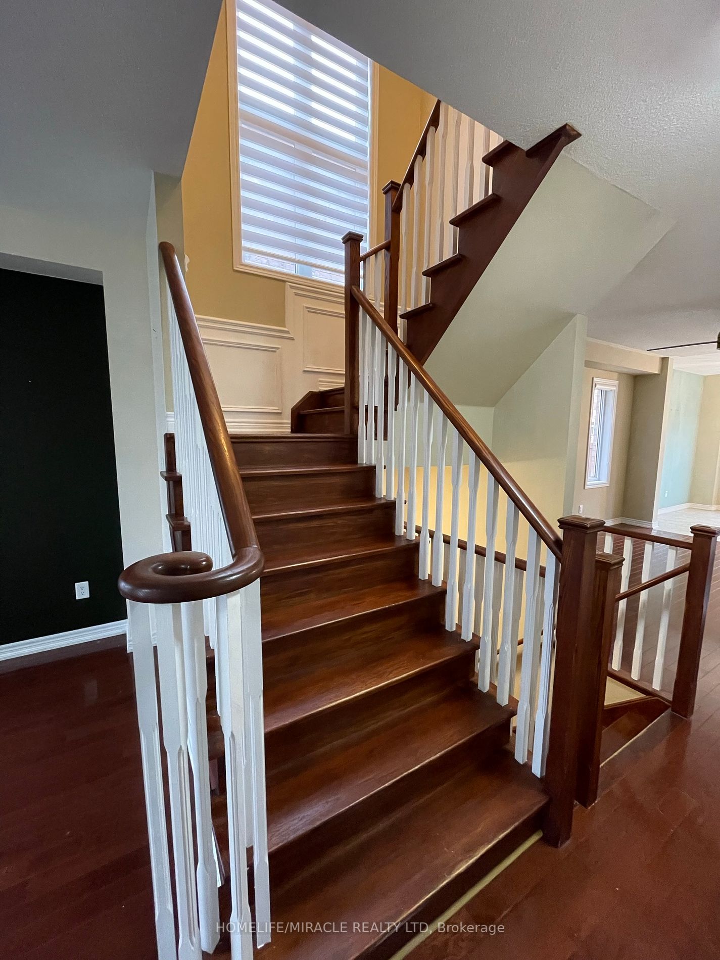 22 Amaryllis Dr
