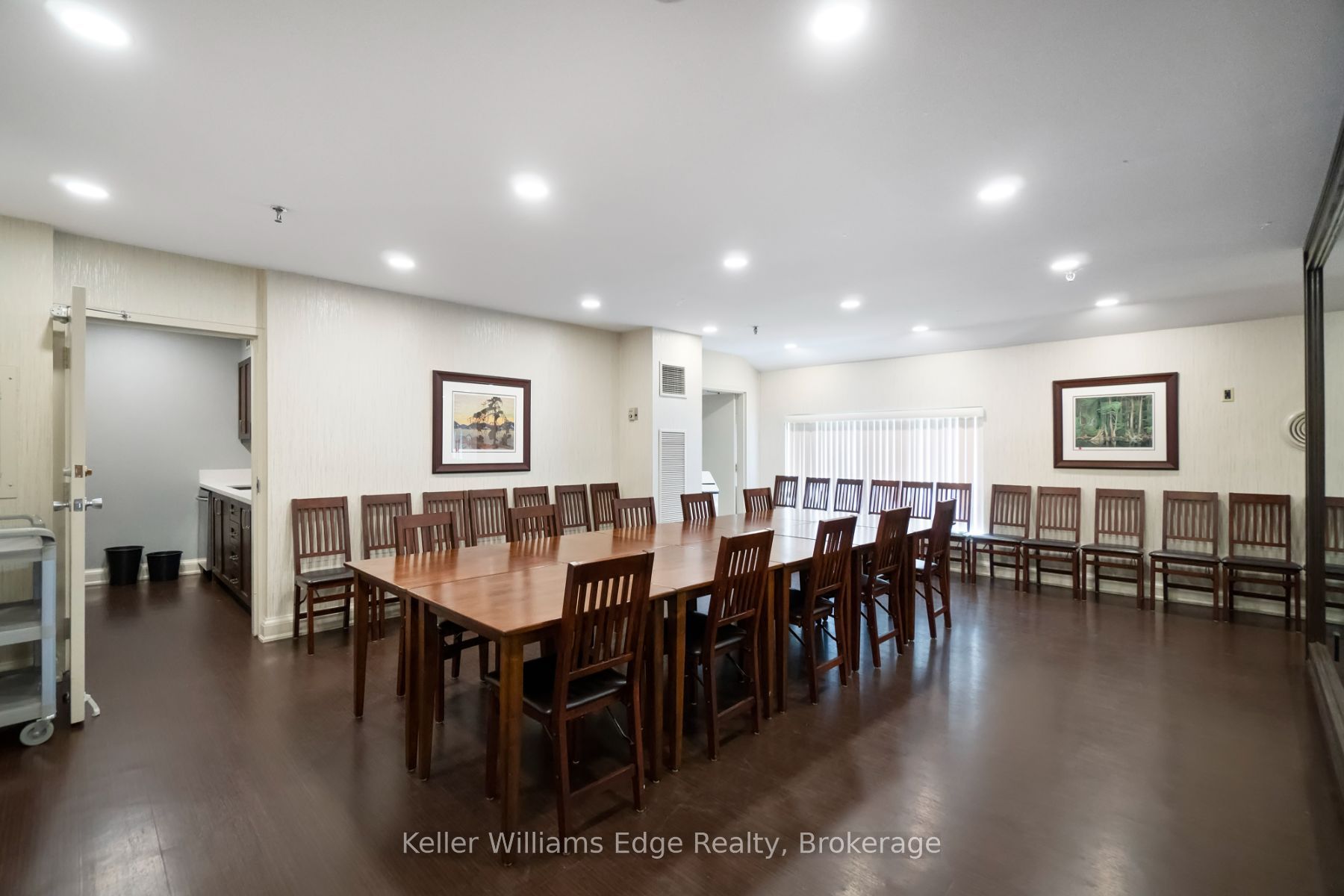 240 Scarlett Road #1612