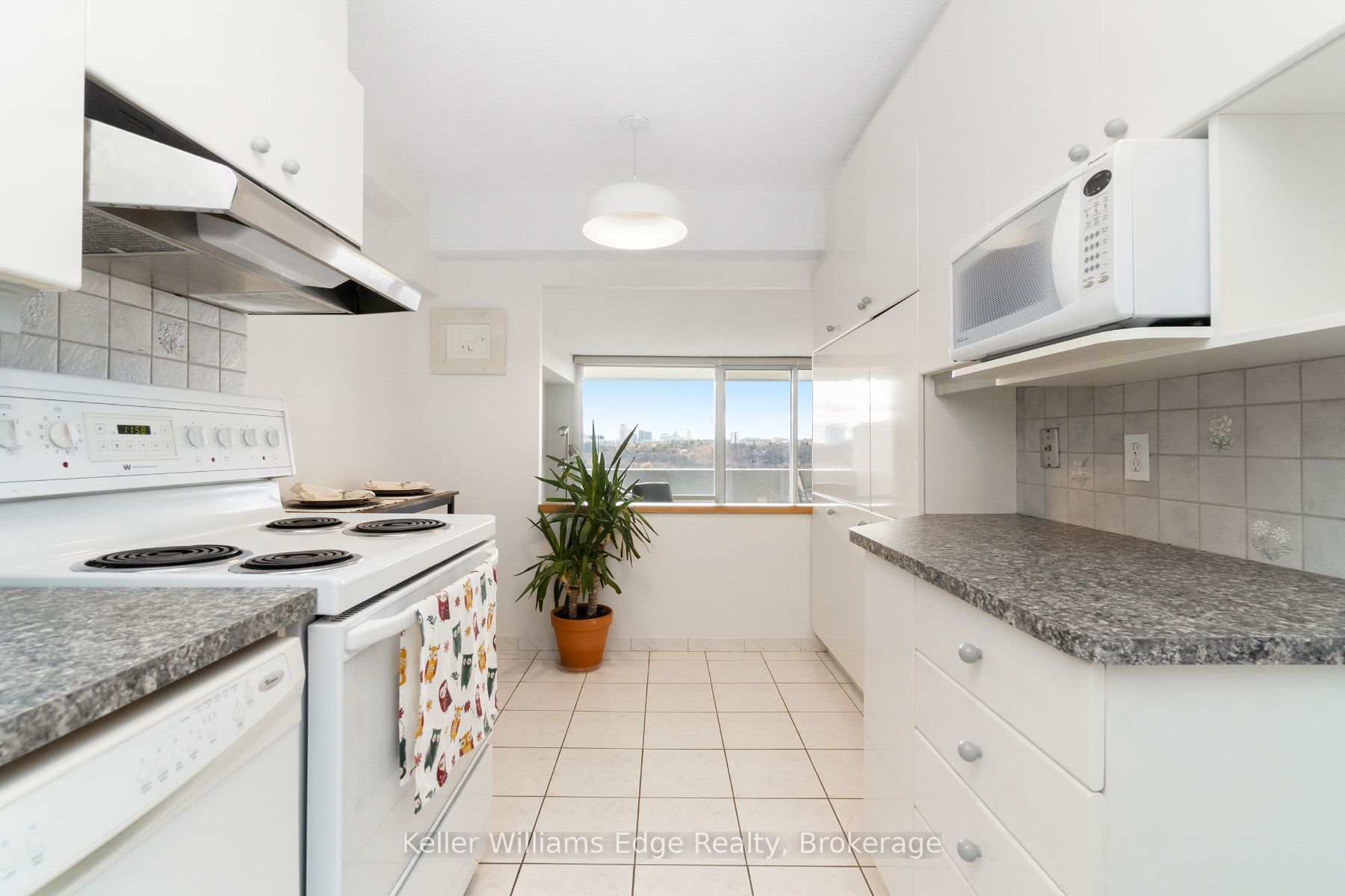 240 Scarlett Road #1612