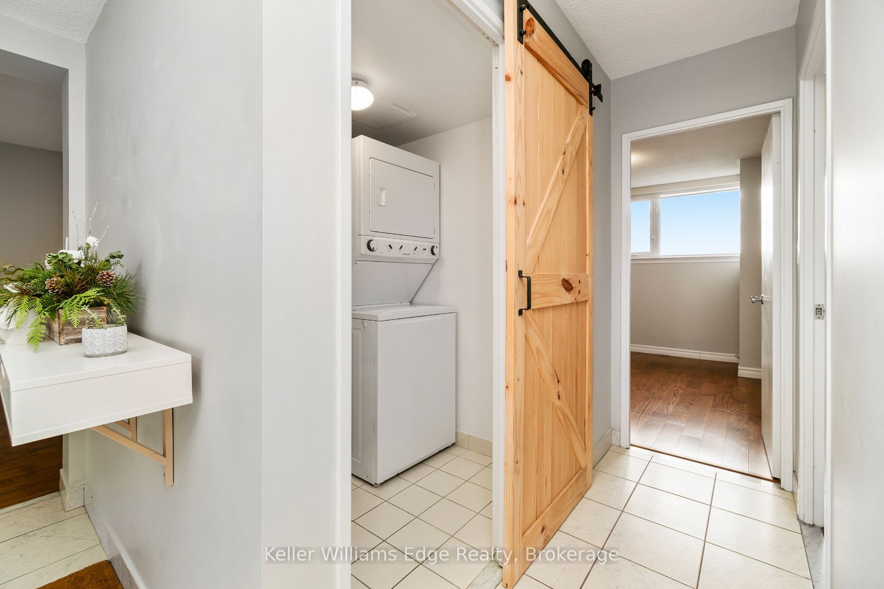 240 Scarlett Road #1612