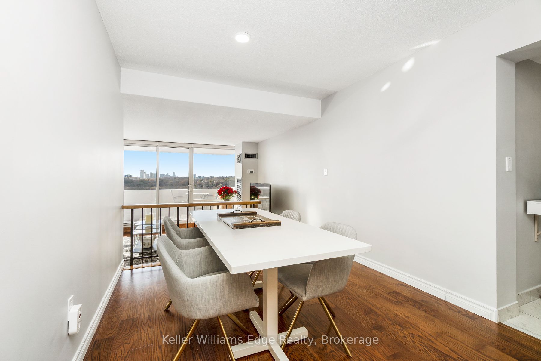 240 Scarlett Road #1612