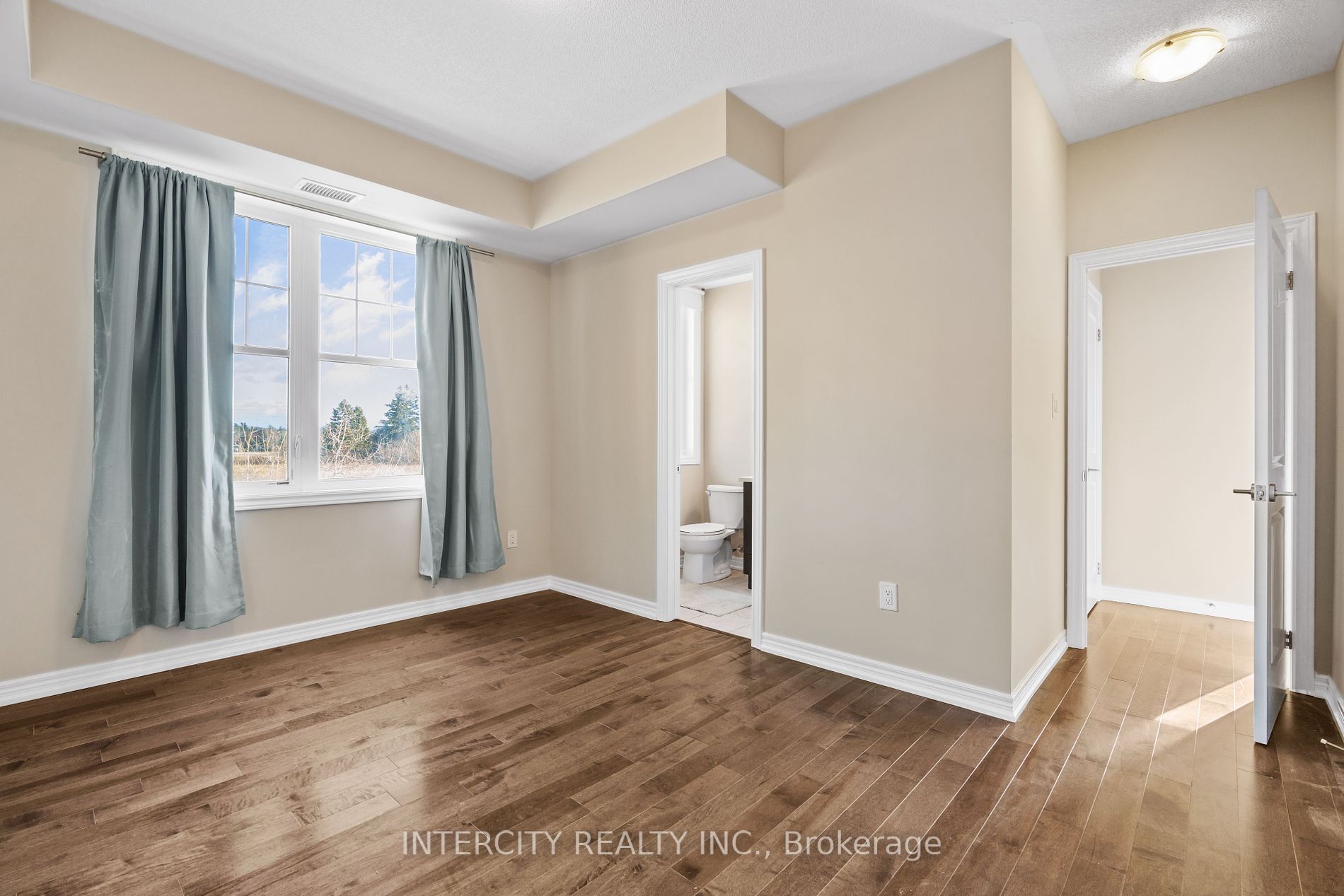 2326 Taunton Rd, #204