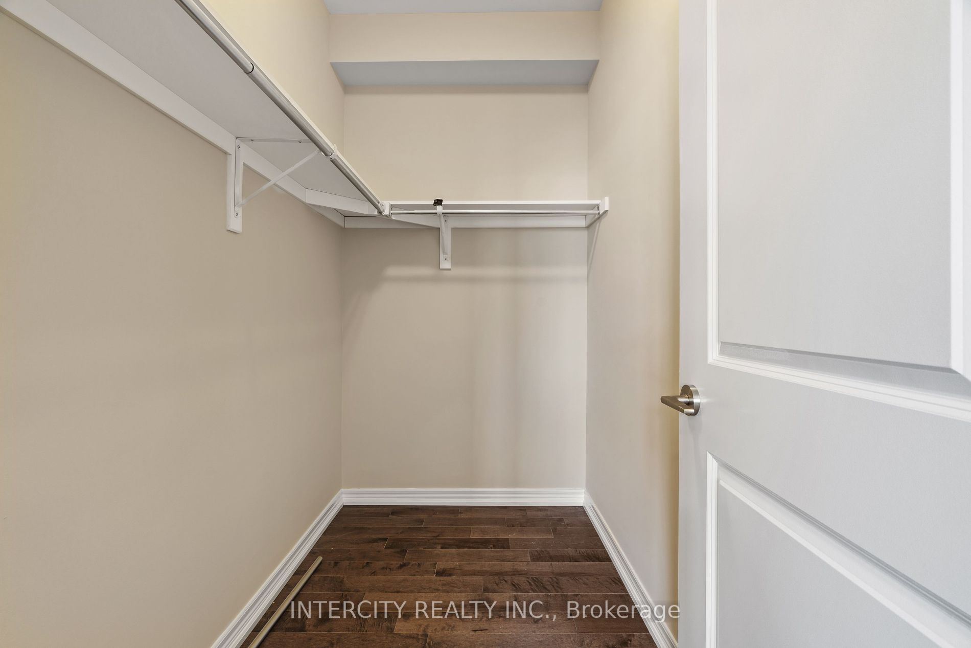2326 Taunton Rd, #204