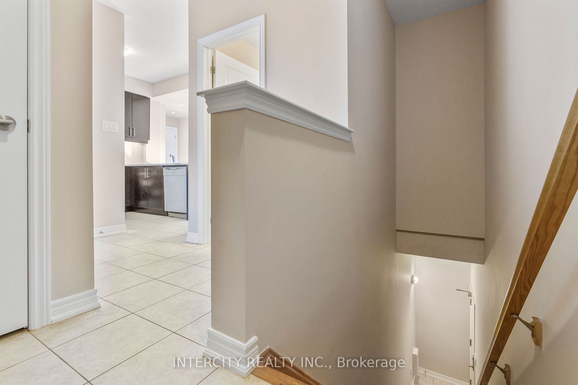 2326 Taunton Rd, #204