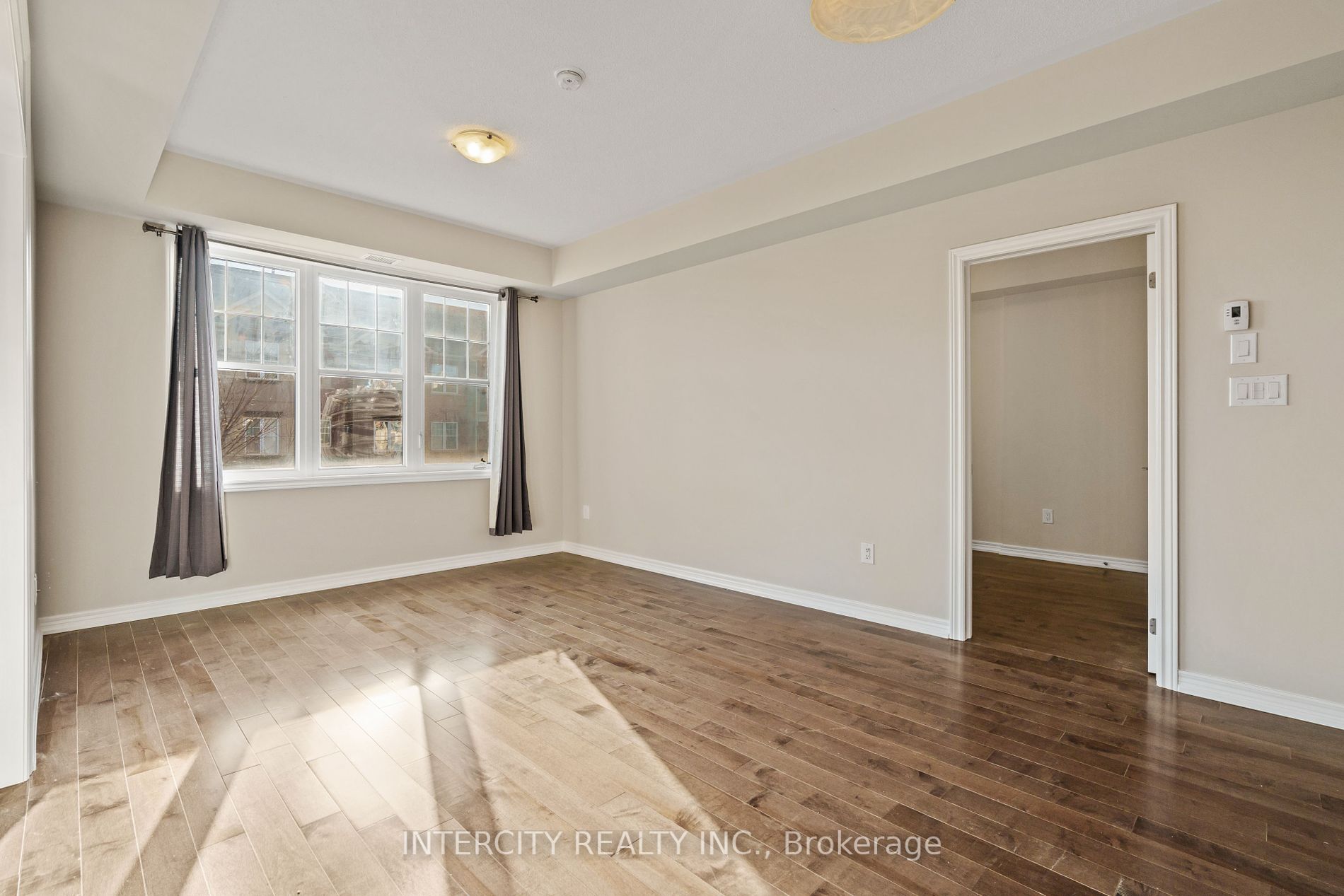 2326 Taunton Rd, #204