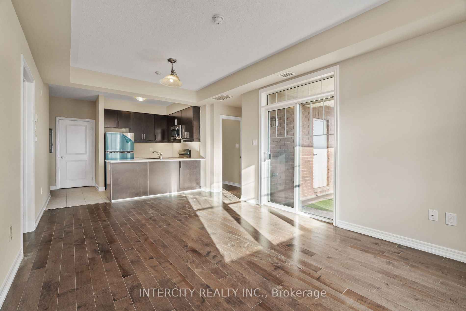 2326 Taunton Rd, #204