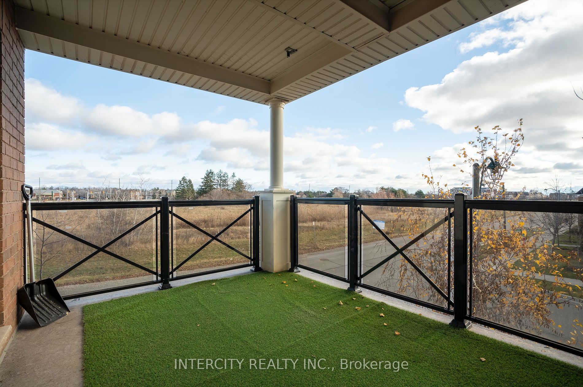 2326 Taunton Rd, #204