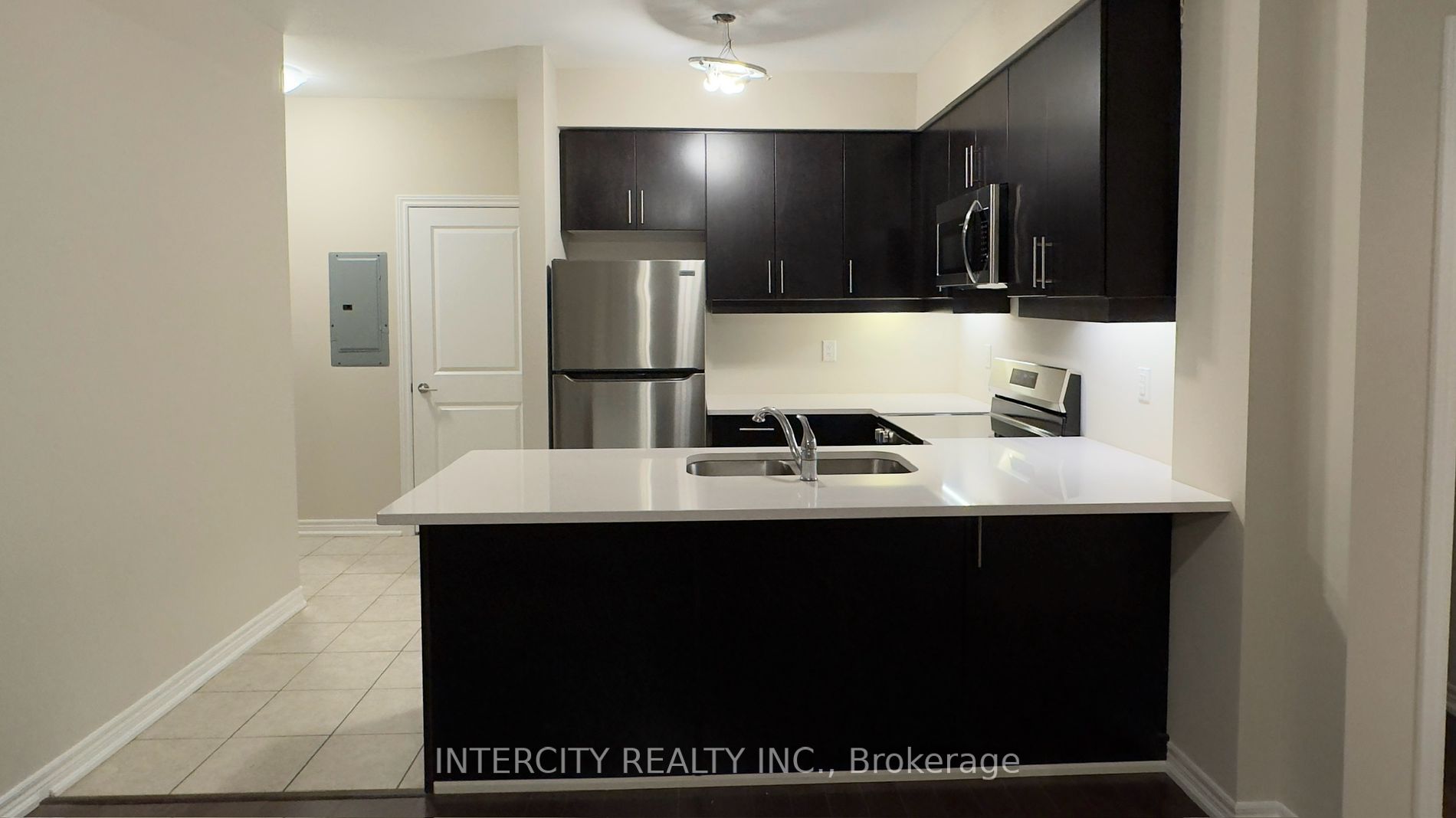 2326 Taunton Rd, #204