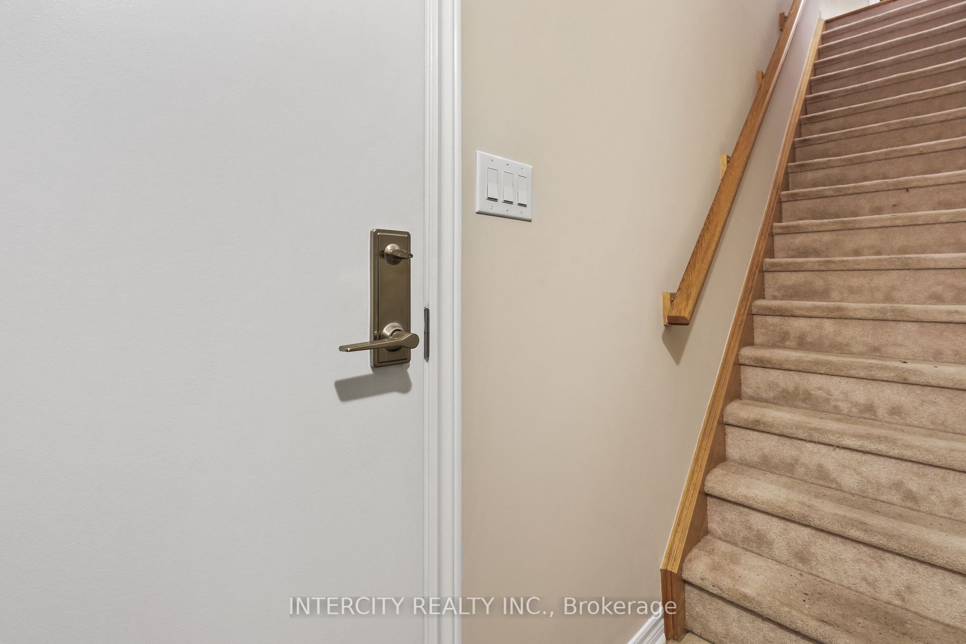 2326 Taunton Rd, #204