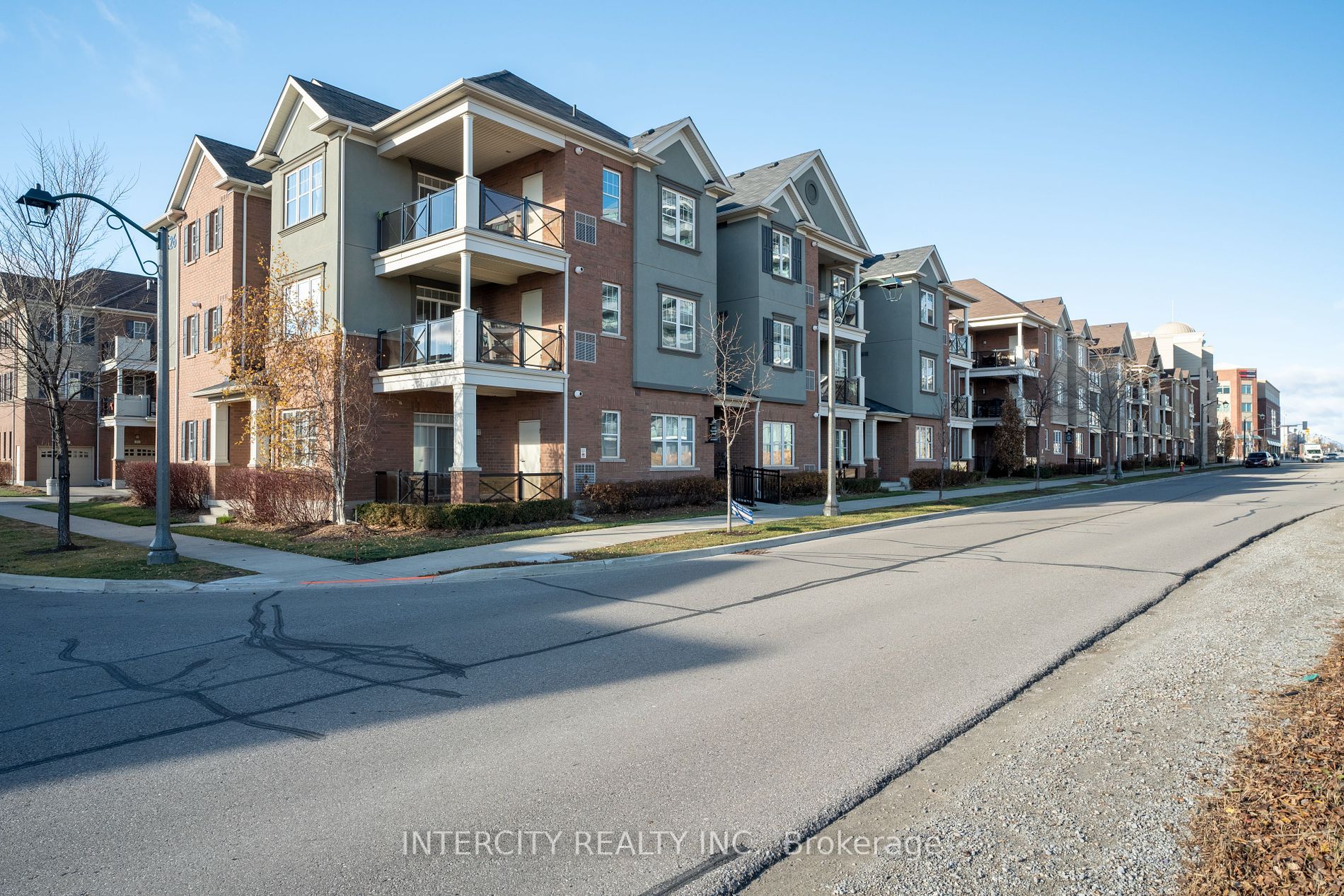 2326 Taunton Rd, #204