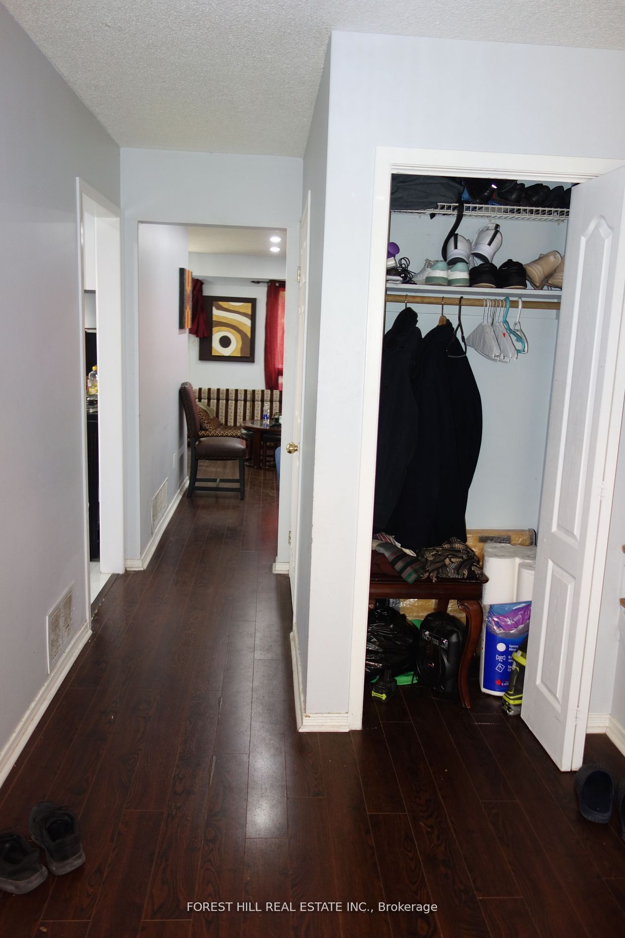 6419 Chaumont Cres