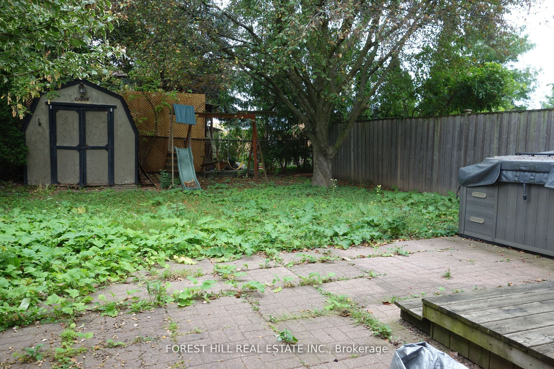 6419 Chaumont Cres