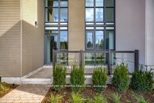509 Dundas St W, #103