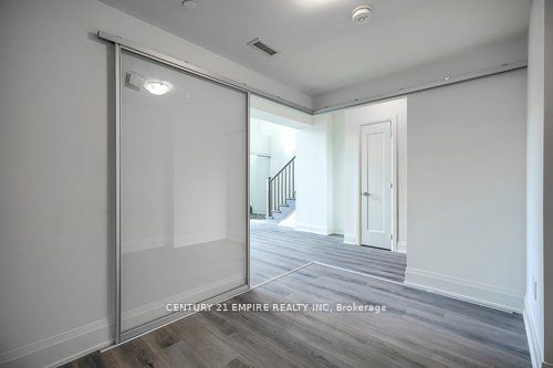 509 Dundas St W, #103
