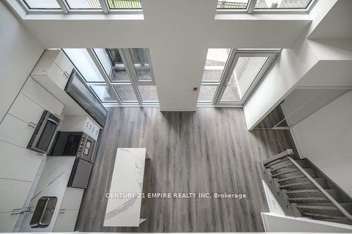 509 Dundas St W, #103