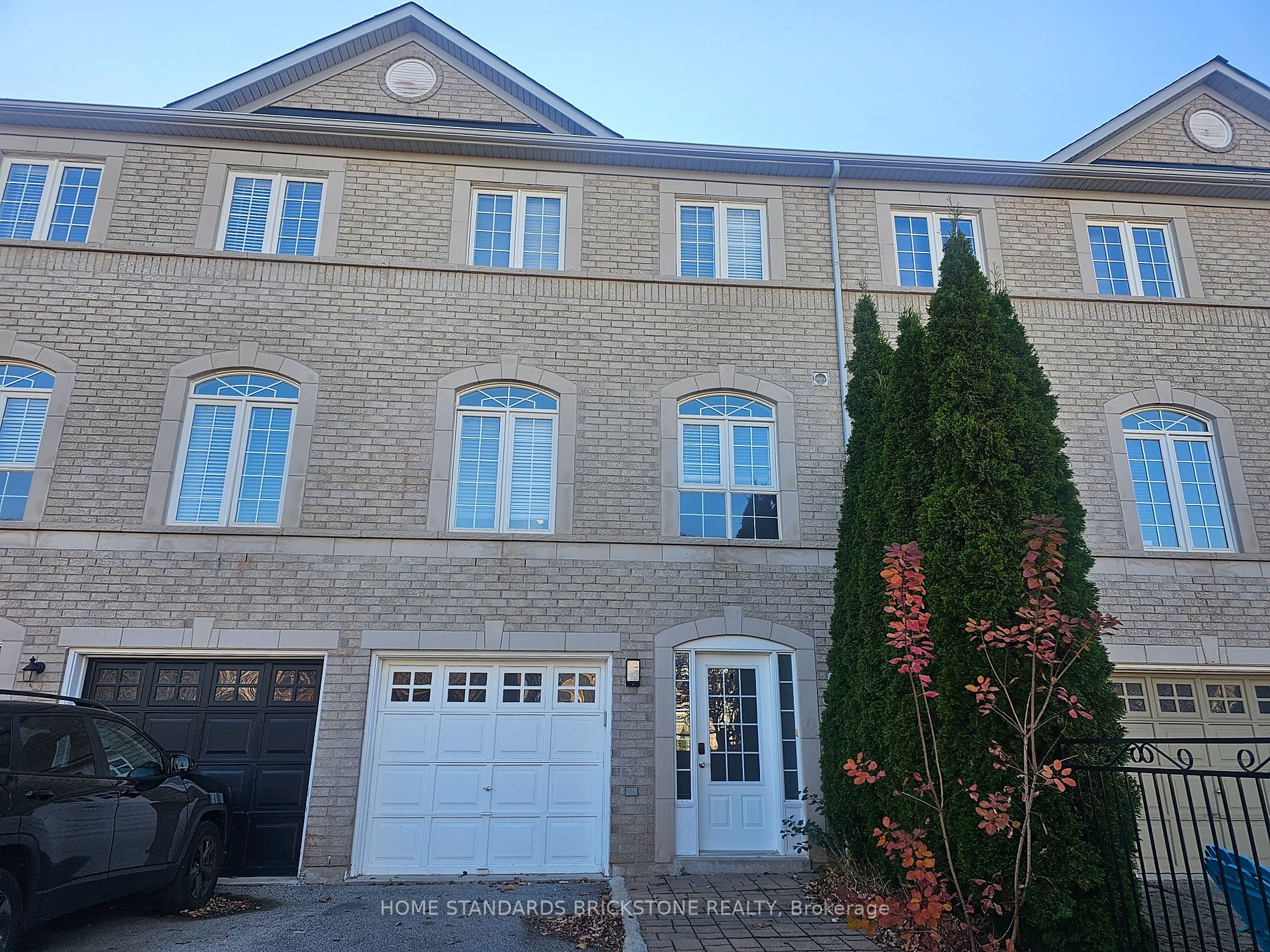 2317 Sutton Dr
