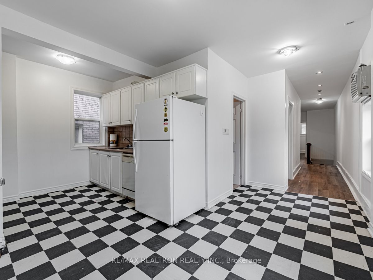 1317 King St W, #9