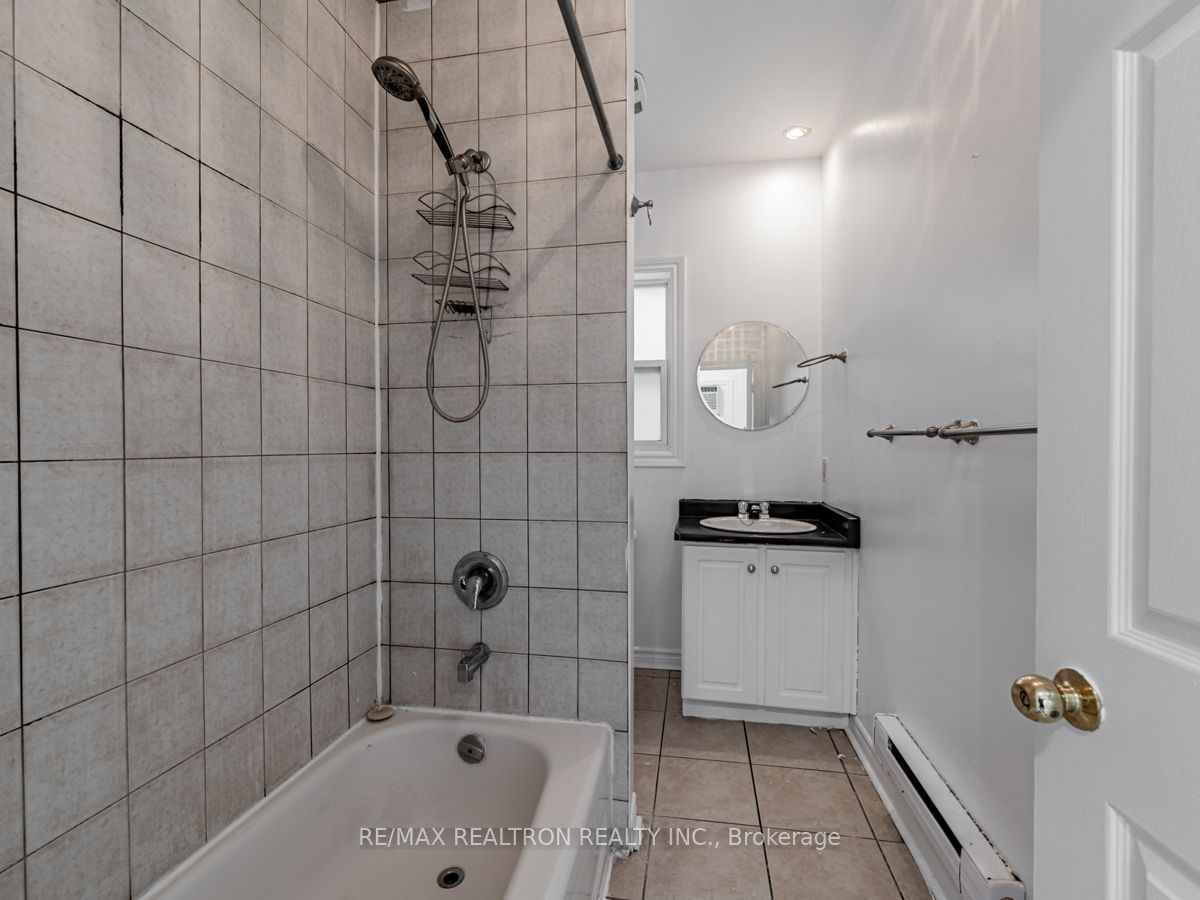 1317 King St W, #9
