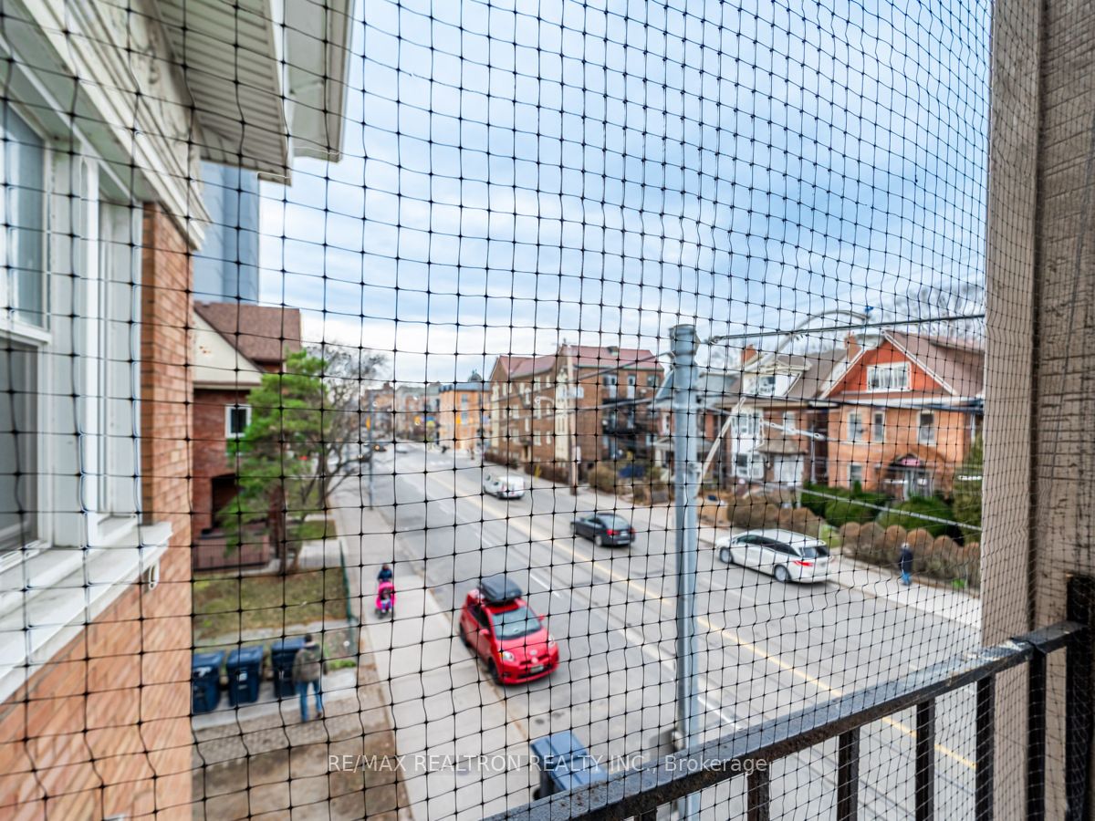 1317 King St W, #9