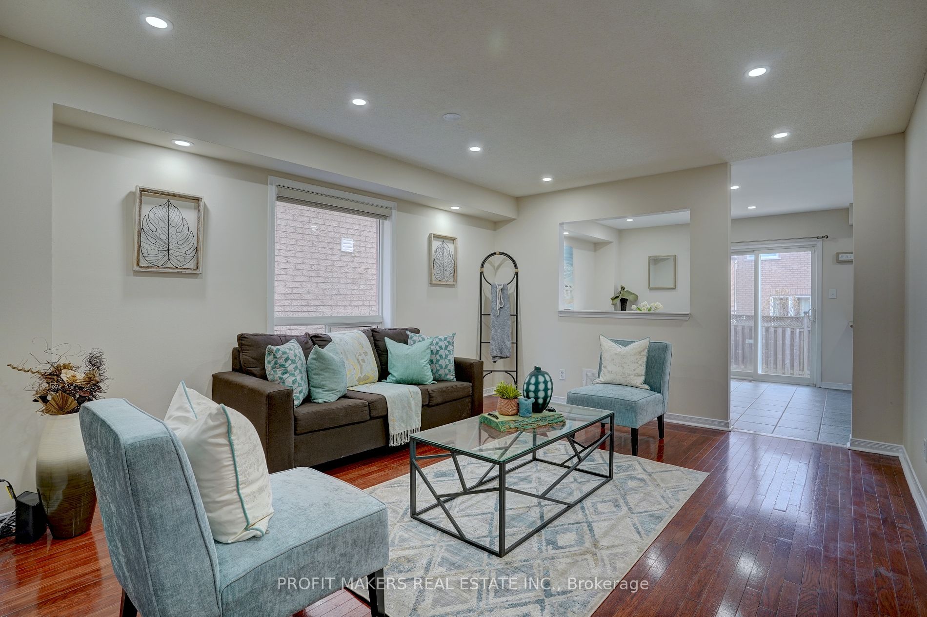 90 Tideland Dr