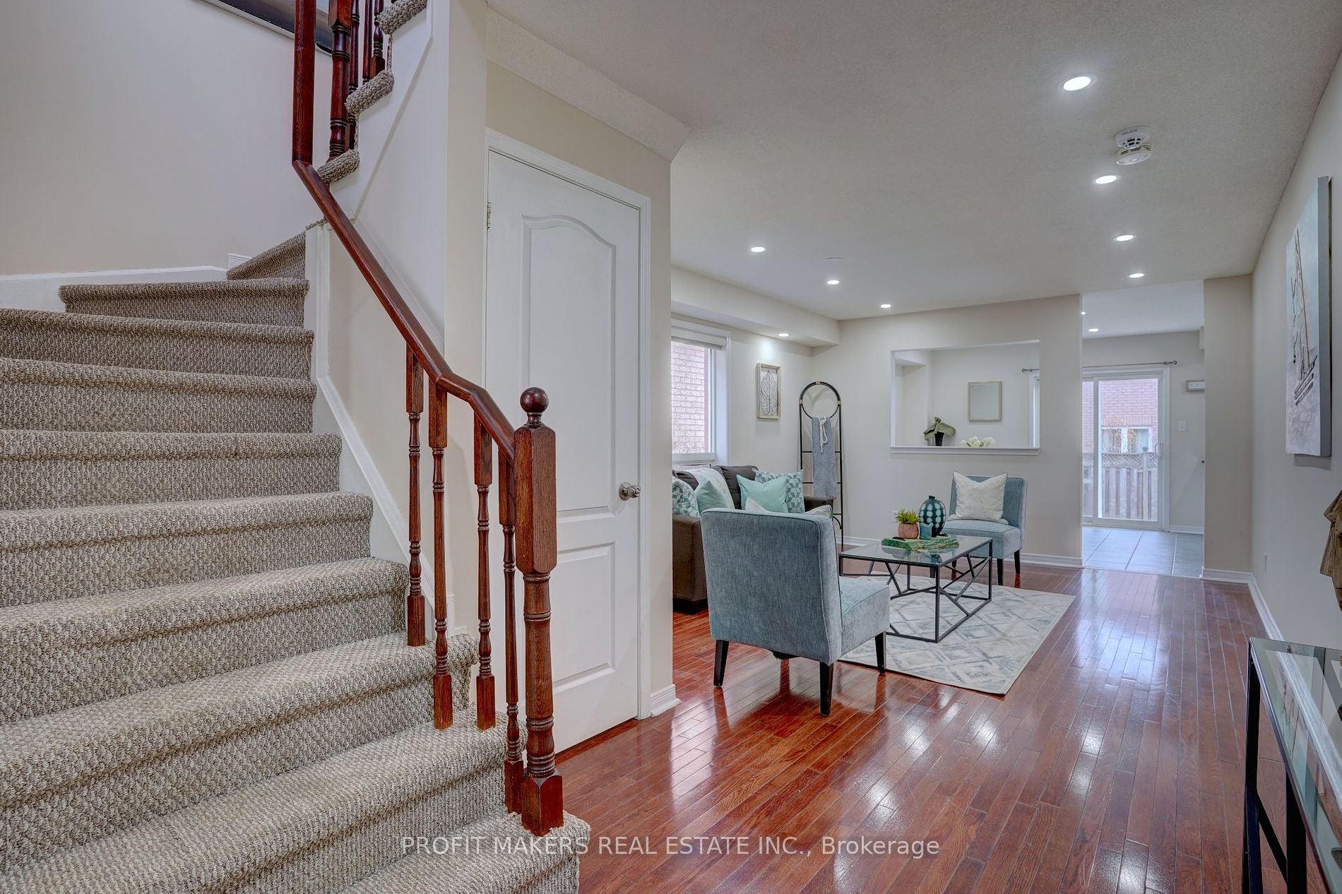90 Tideland Dr