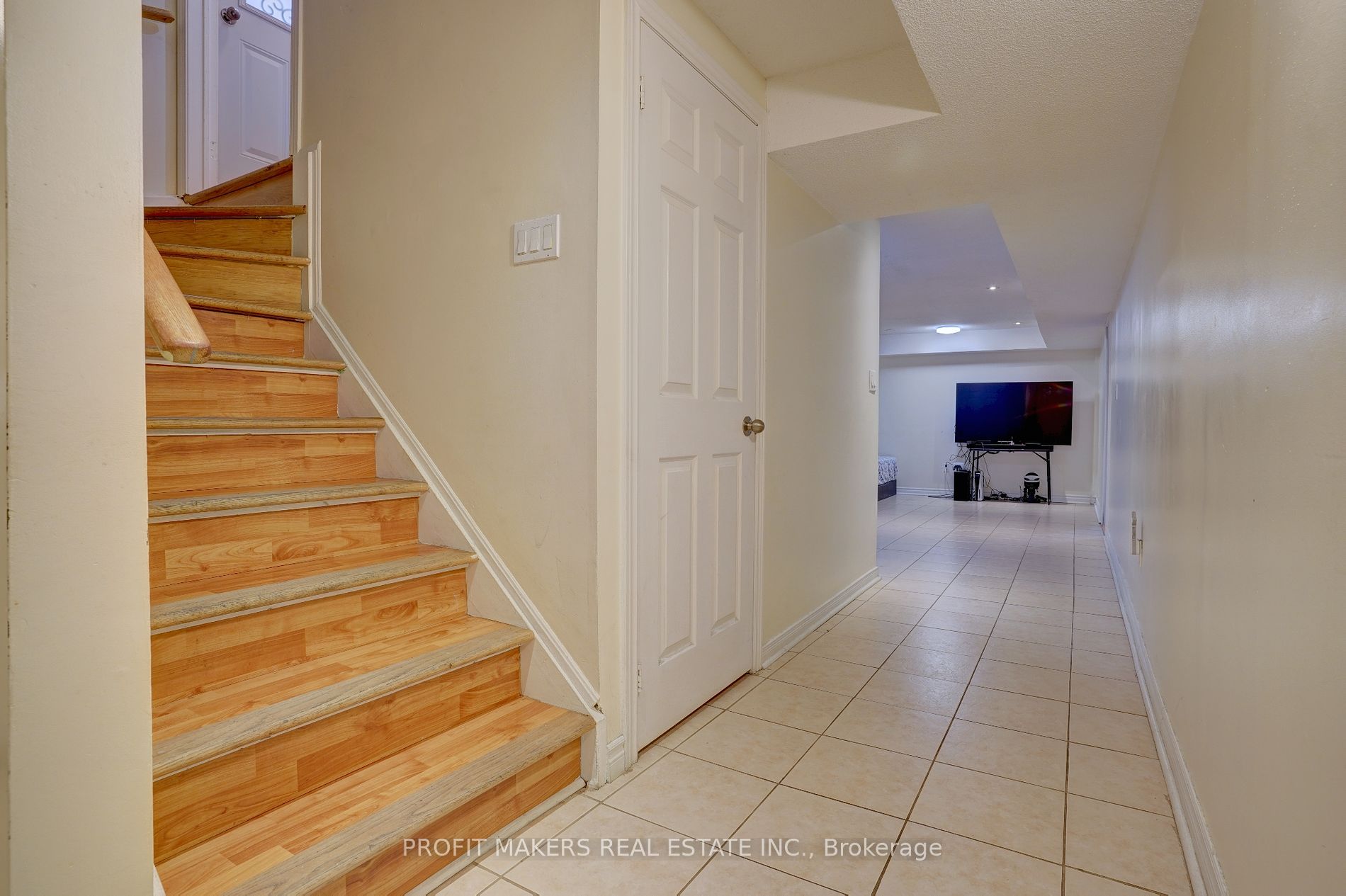 90 Tideland Dr
