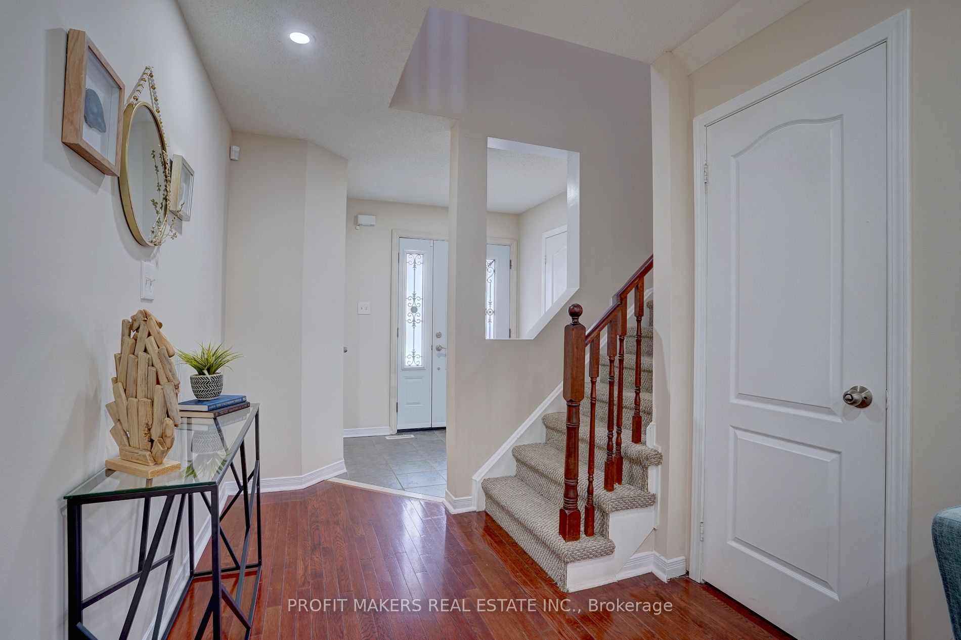 90 Tideland Dr