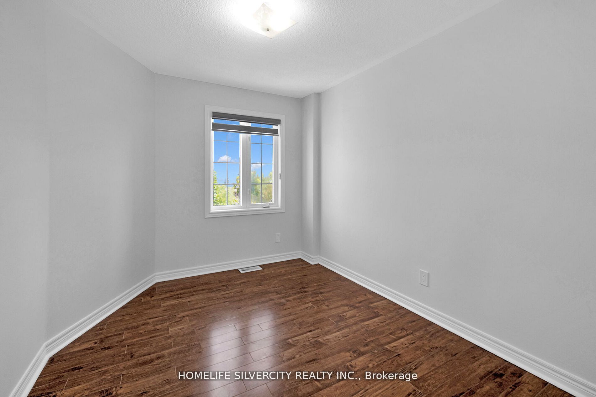 165 Desert Sand Dr